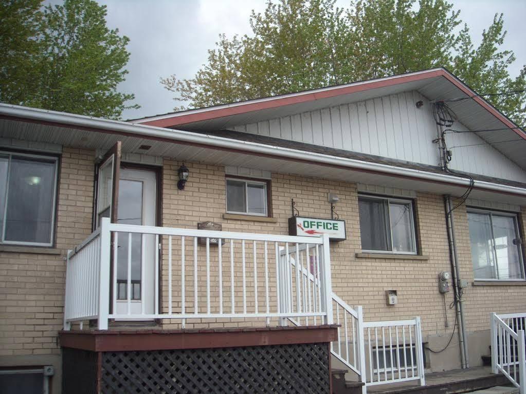 Motel Des Erables Coteau-du-Lac Exterior foto